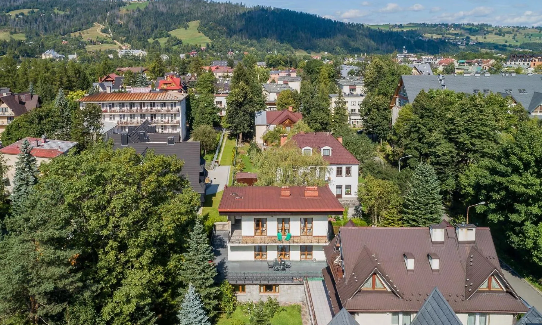 Large Apartment In Centre Of Zakopane By Rent Like Home