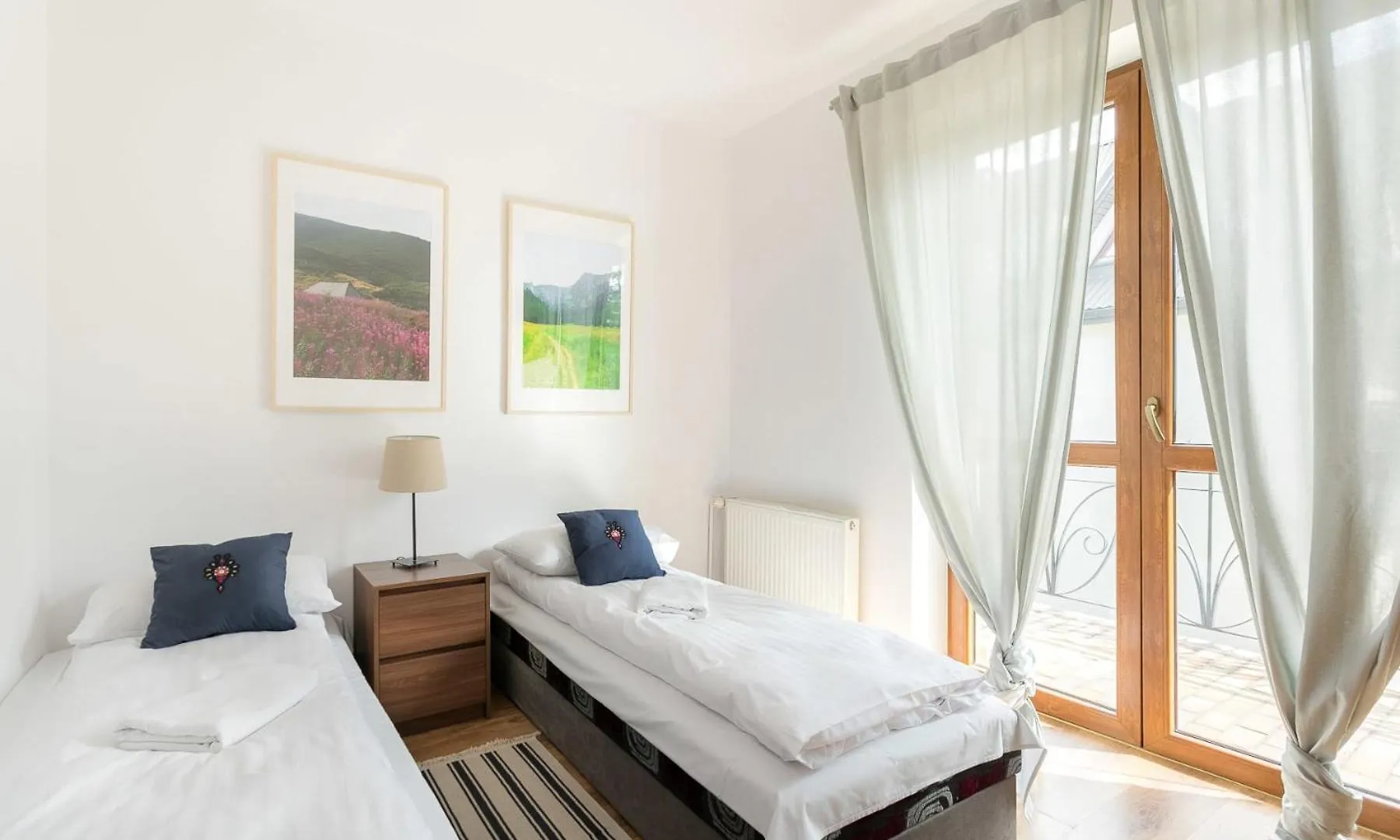 Large Apartment In Centre Of Zakopane By Rent Like Home