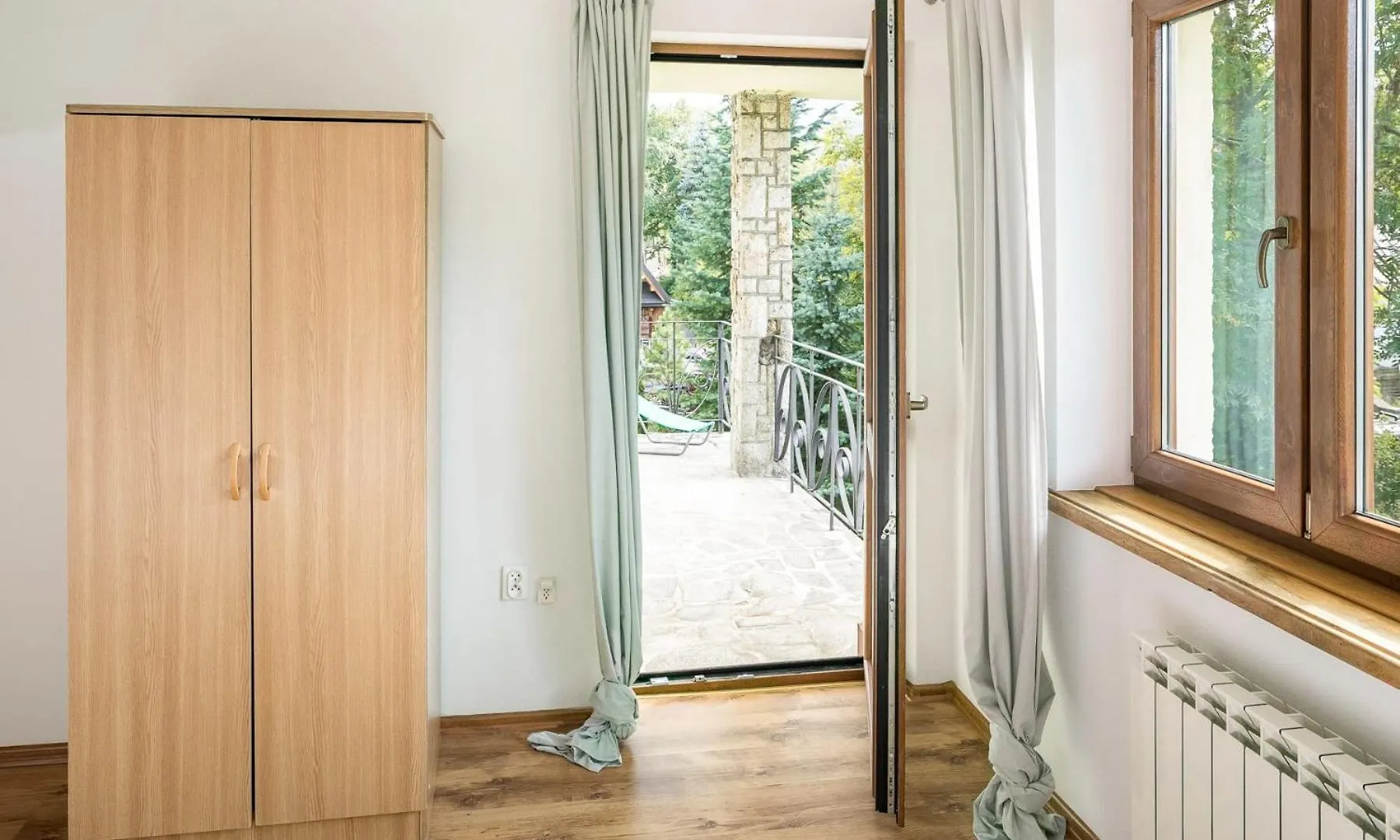 Large Apartment In Centre Of Zakopane By Rent Like Home 0*,  Польша